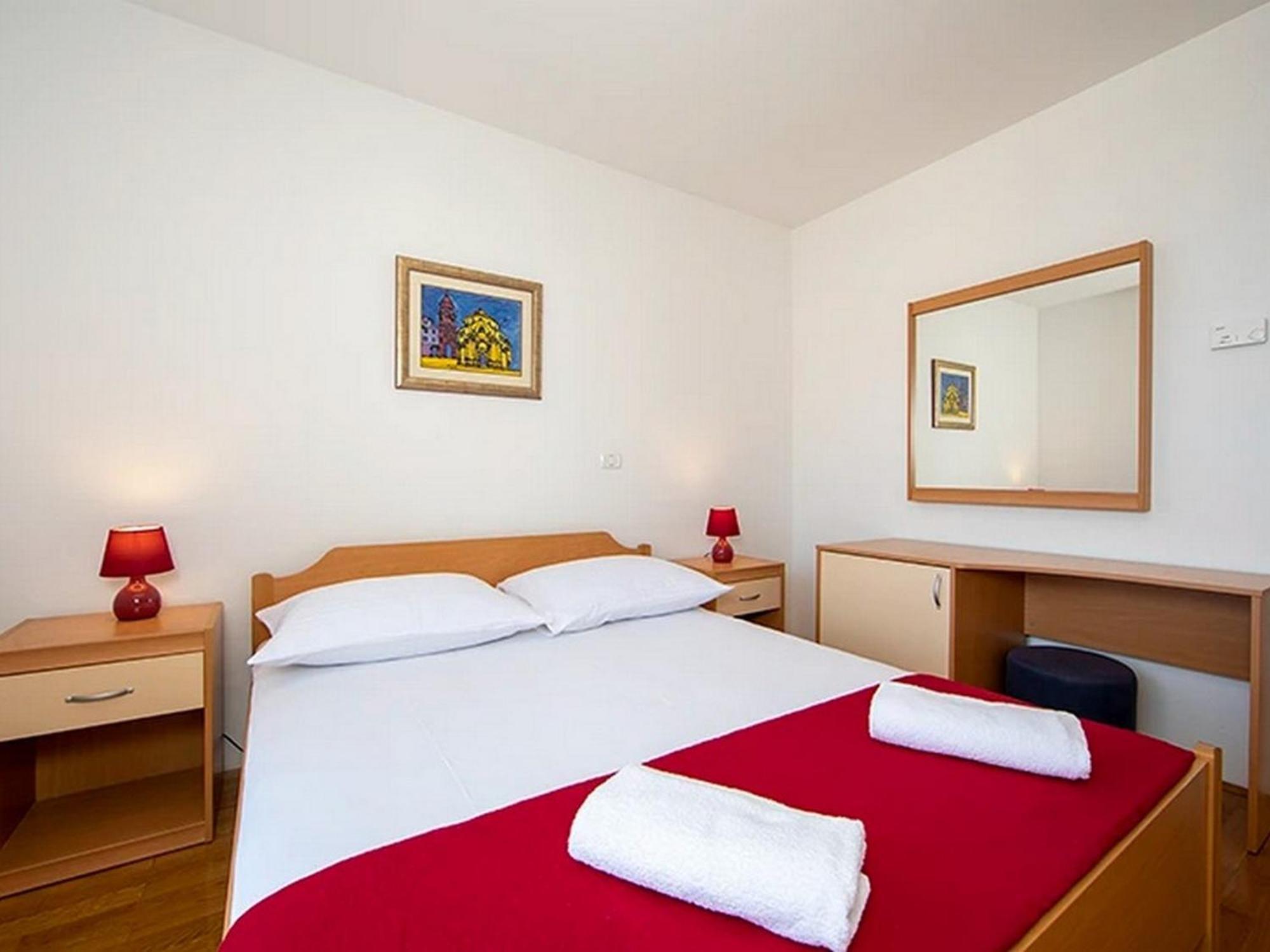 Apartments By The Sea Igrane, Makarska - 17292 Δωμάτιο φωτογραφία